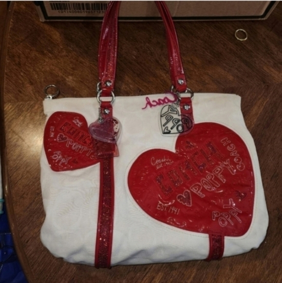 DEADSTOCK RARE COACH Poppy VALENTINES DAY HEART TOTE LIMITED EDITION - Picture 15 of 15